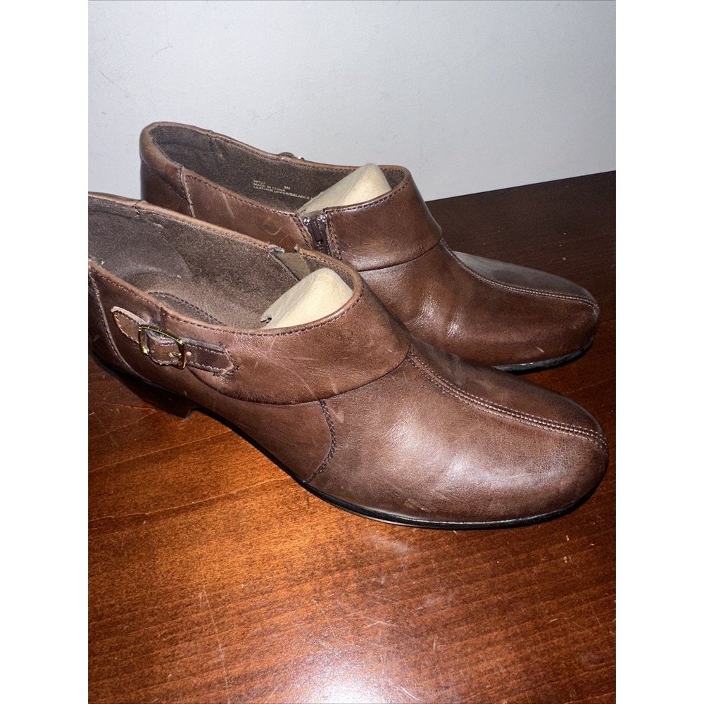 Clarks Collection Bayla‎ Light Leather Ankle Boots Size 8